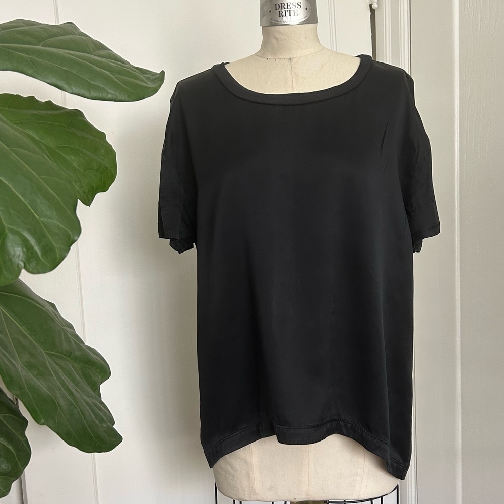 QUINCE black silk short sleeve top